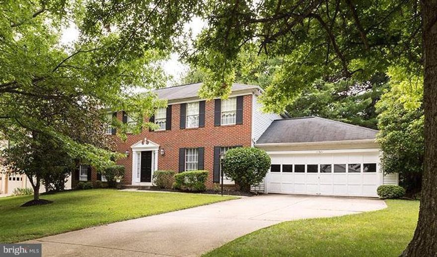 Clean as a whistle! Move in ready. **Price Improvement!** Original owners, well maintained. Price allows buyers to add their own personal, updated touches.First Floor Laundry. Great deck. Take advantage of the Howard County School System and all the county has to offer! Close to everything. Community pool across the street! True 5 bedrooms upstairs.