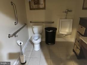 WINCHESTER - Commercial Sale