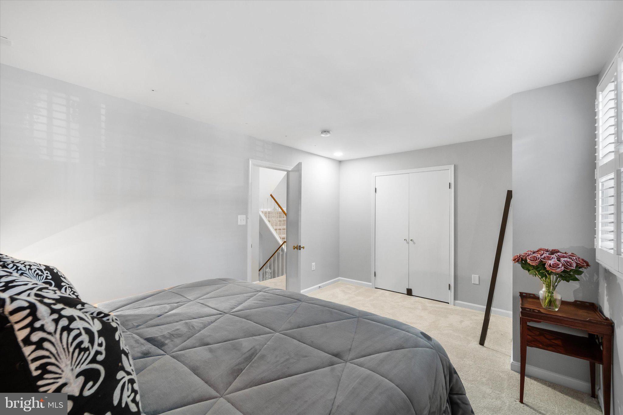 CHARING CROSS - Residential Lease