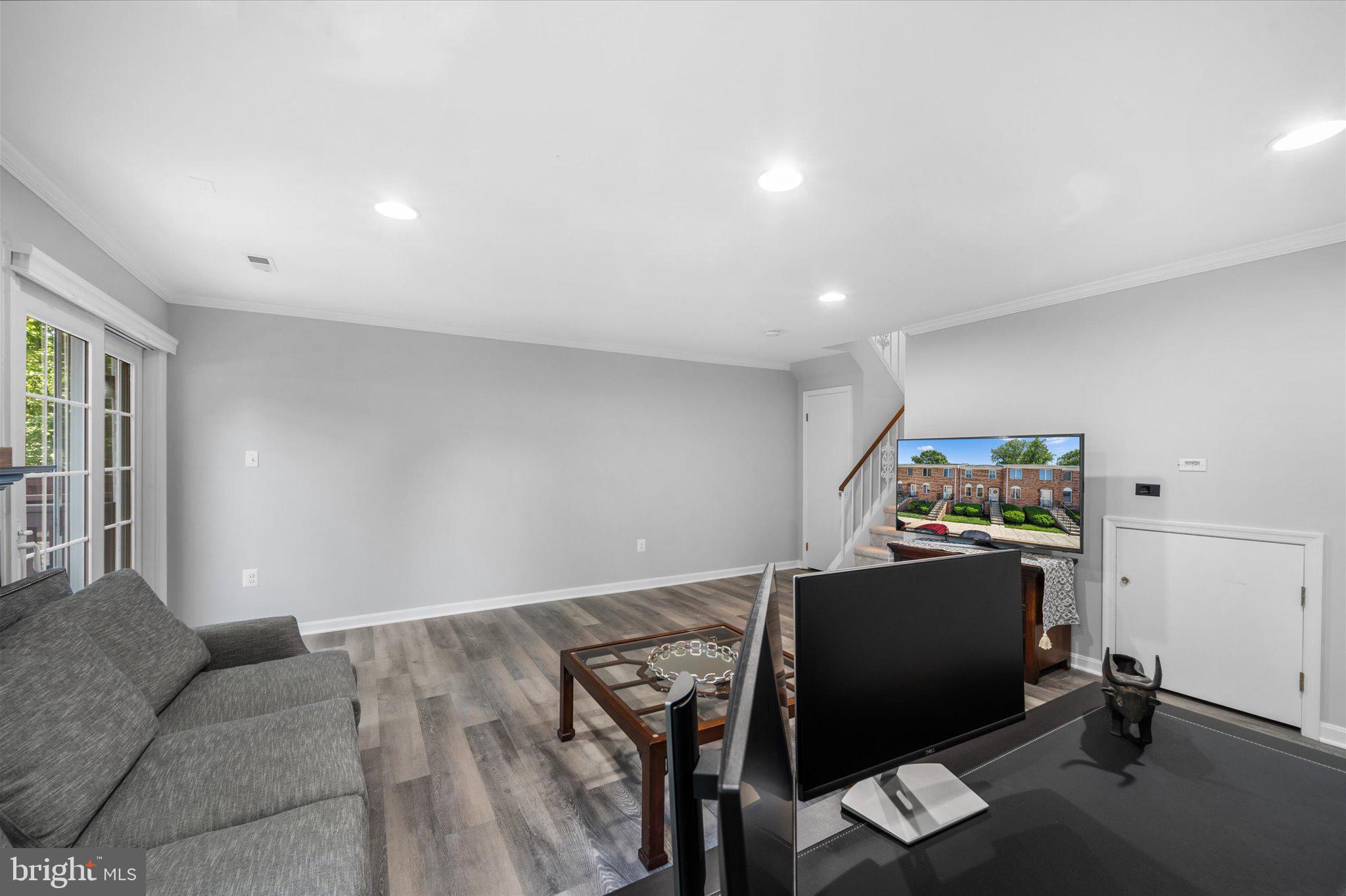 CHARING CROSS - Residential Lease