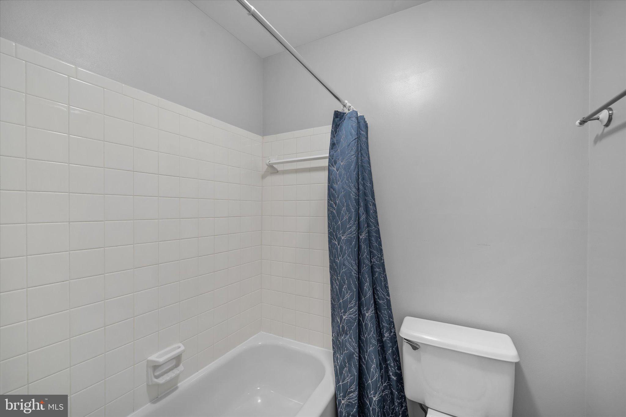 CHARING CROSS - Residential Lease