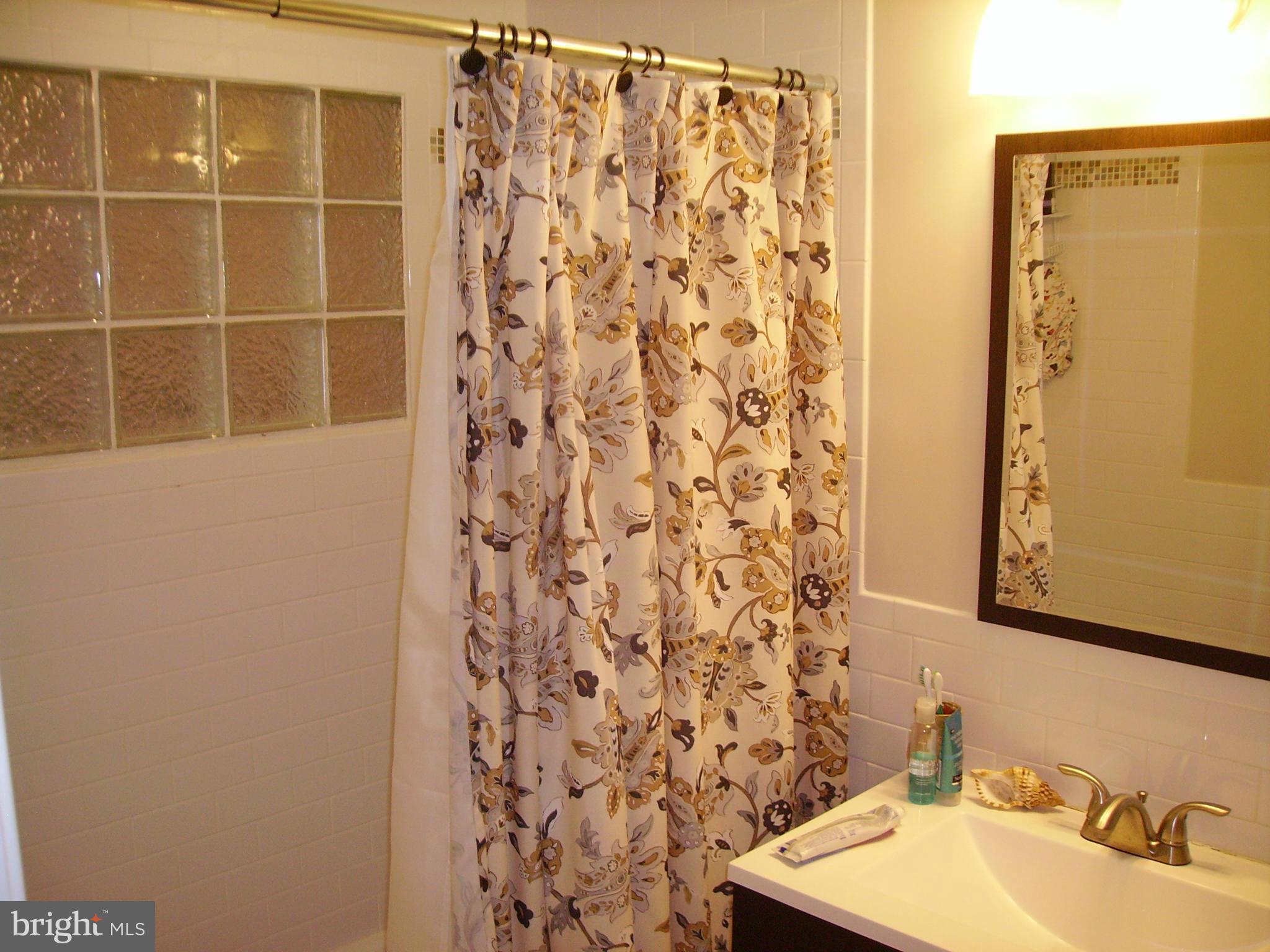 GLEN FOREST - Residential Lease