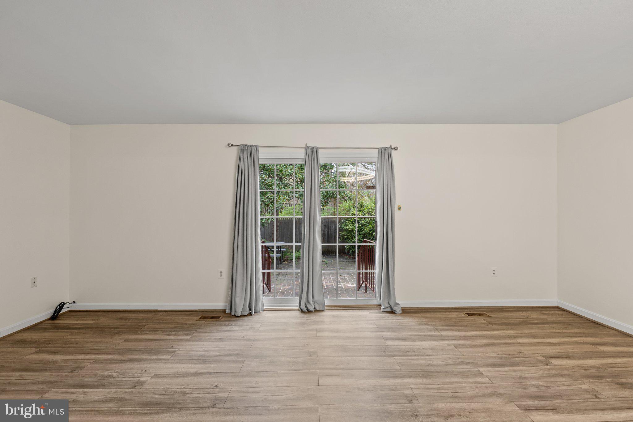 LEEWOOD - Residential Lease