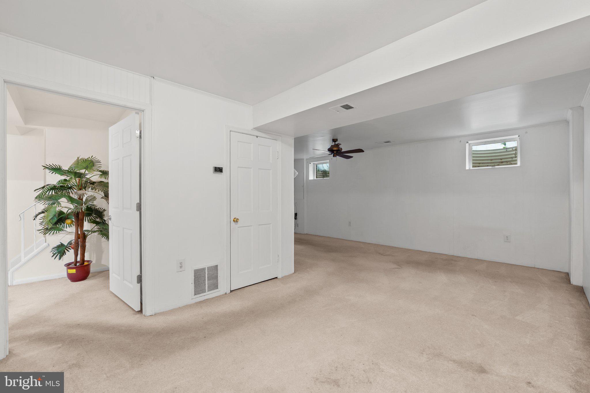 LEEWOOD - Residential Lease