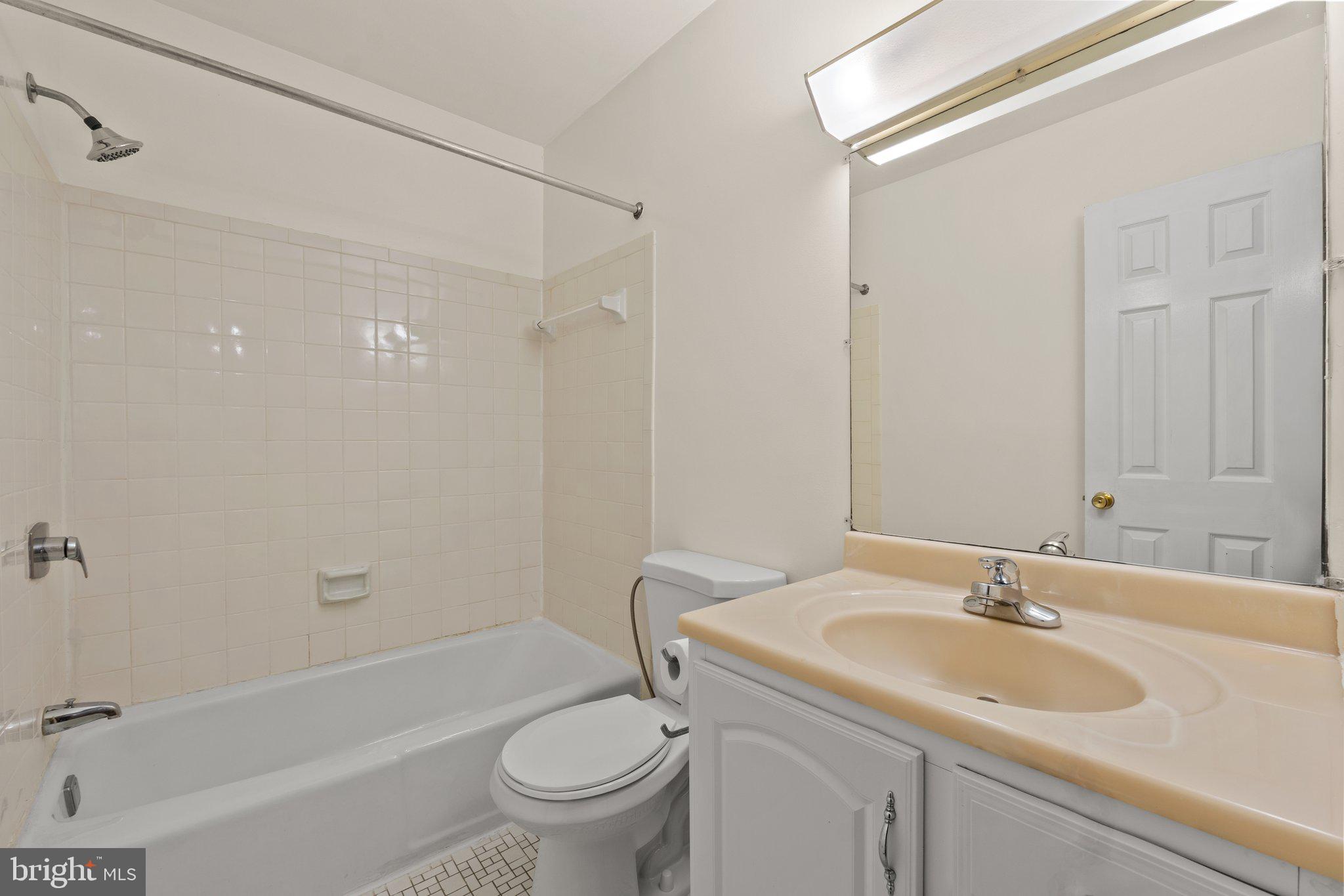 LEEWOOD - Residential Lease