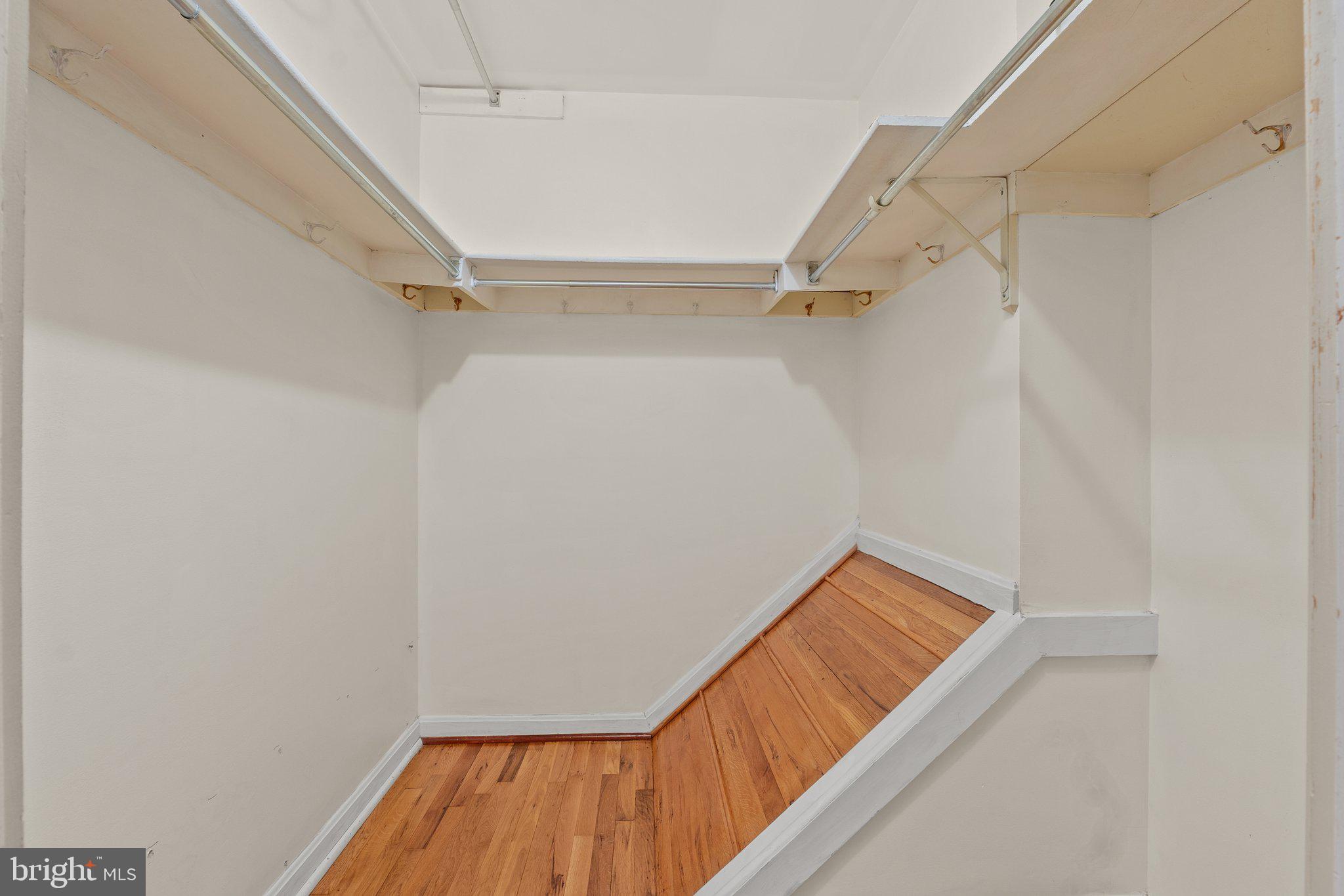 LEEWOOD - Residential Lease