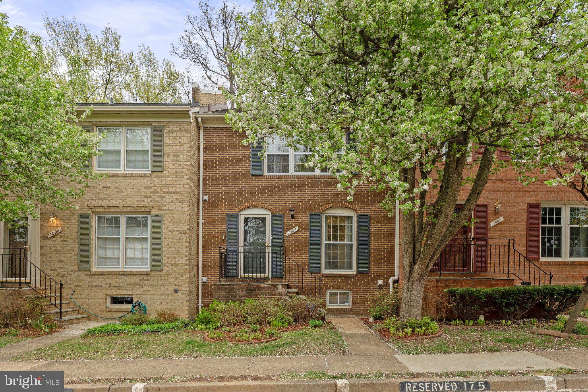 LEEWOOD - Residential Lease