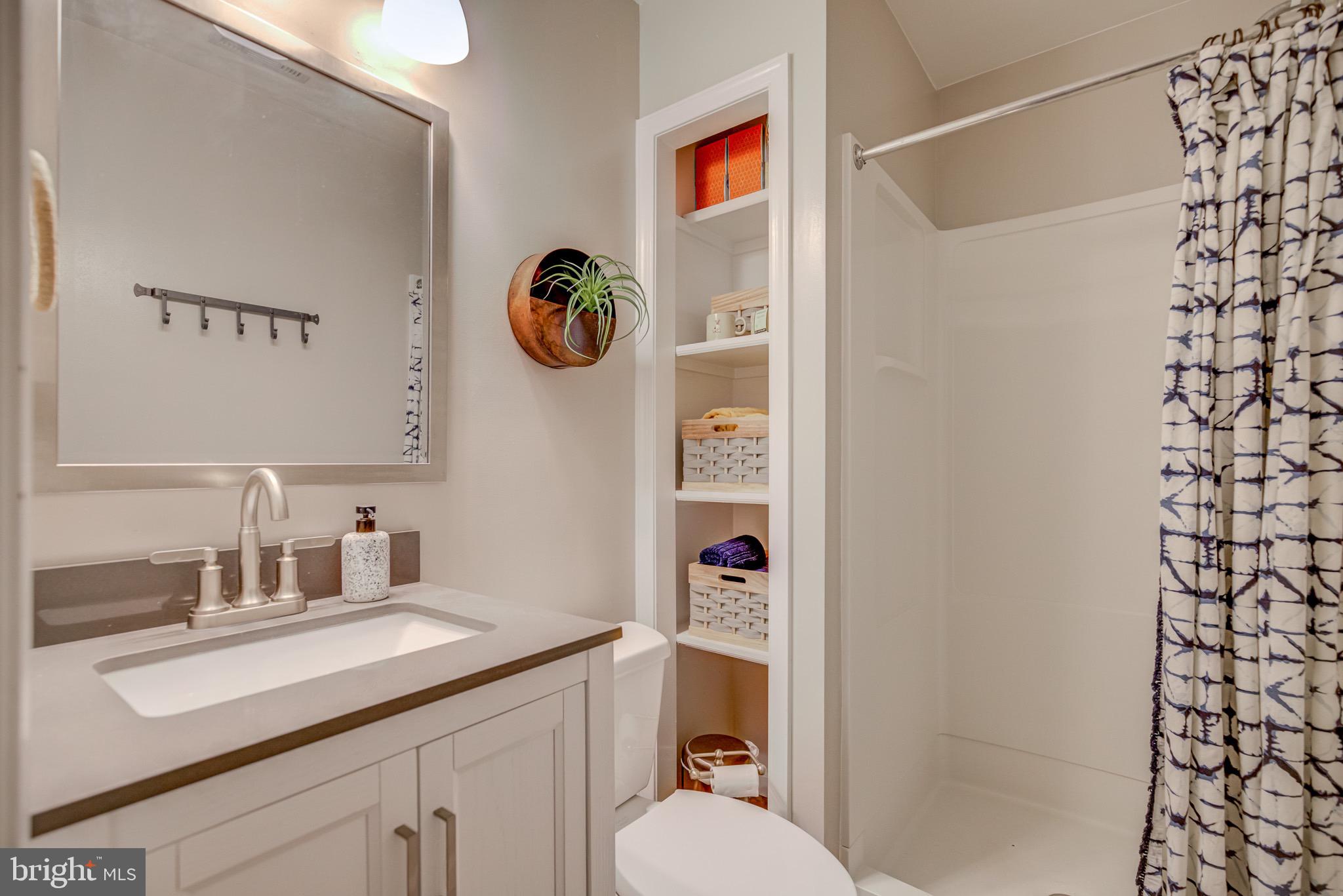 KINGSTOWNE - Residential