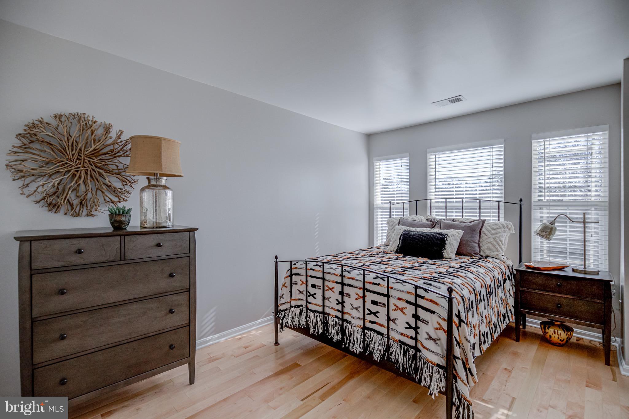 KINGSTOWNE - Residential