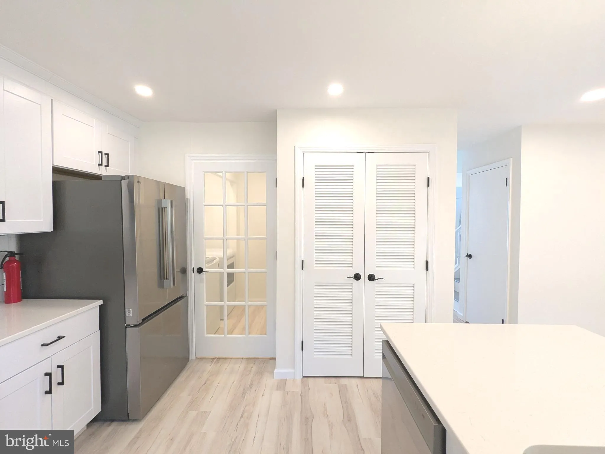 Robbinsville, New Jersey 08691, United States, 3 Bedrooms Bedrooms, ,3 BathroomsBathrooms,Residential,Pending,77900