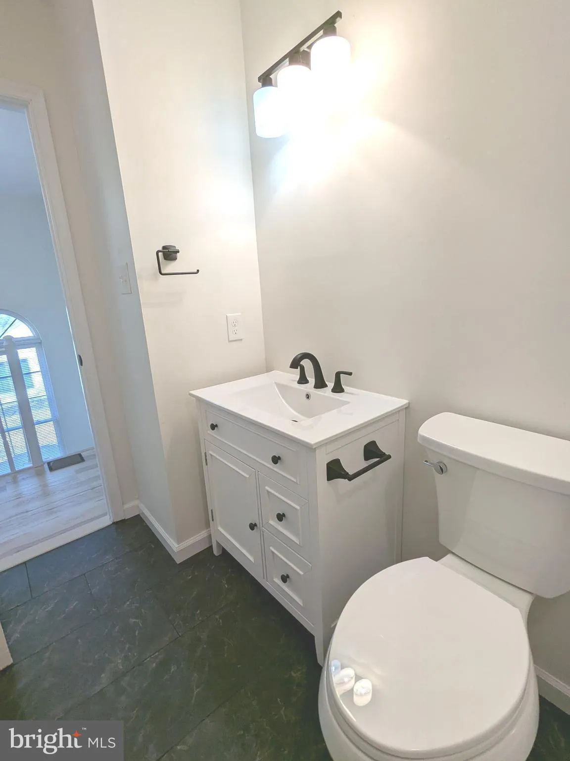 Robbinsville, New Jersey 08691, United States, 3 Bedrooms Bedrooms, ,3 BathroomsBathrooms,Residential,Pending,77900