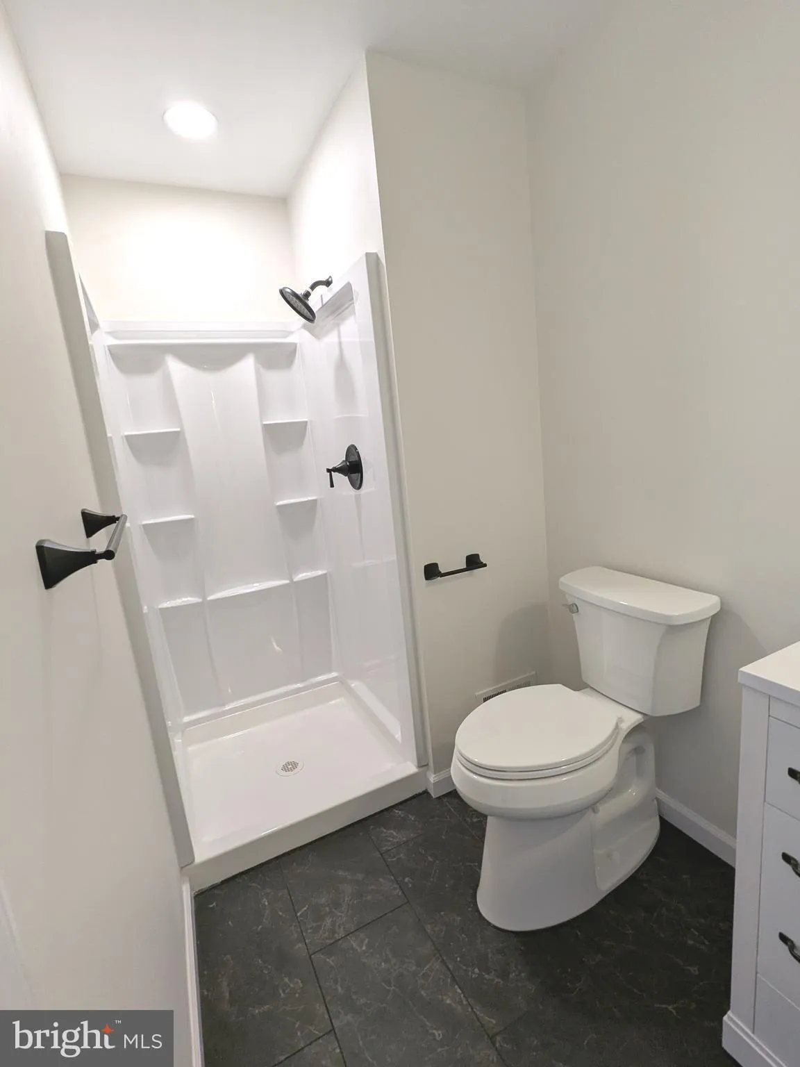 Robbinsville, New Jersey 08691, United States, 3 Bedrooms Bedrooms, ,3 BathroomsBathrooms,Residential,Pending,77900