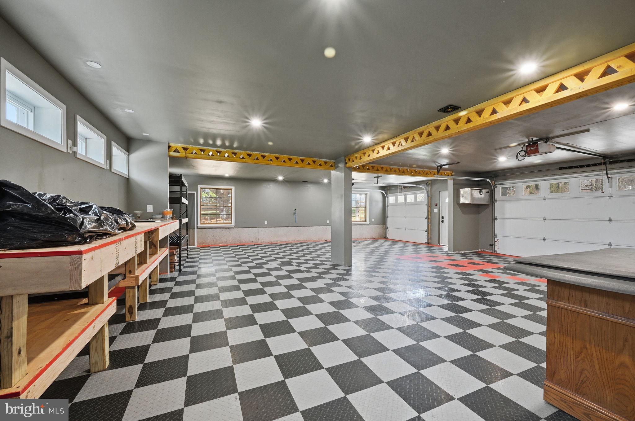 FOX BROOK - Residential