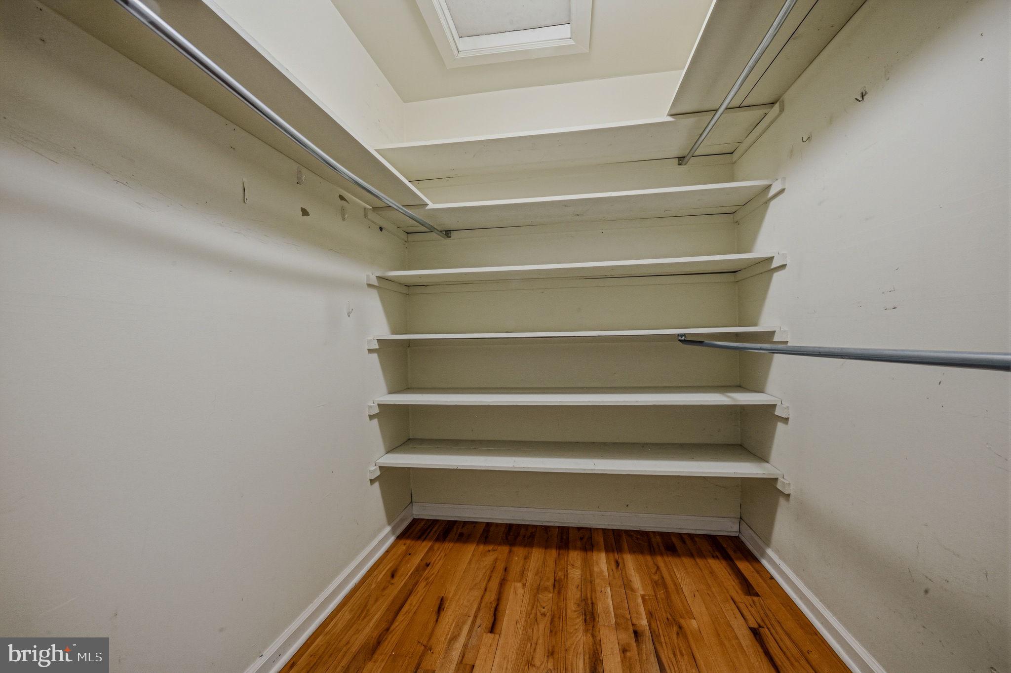 FOX BROOK - Residential