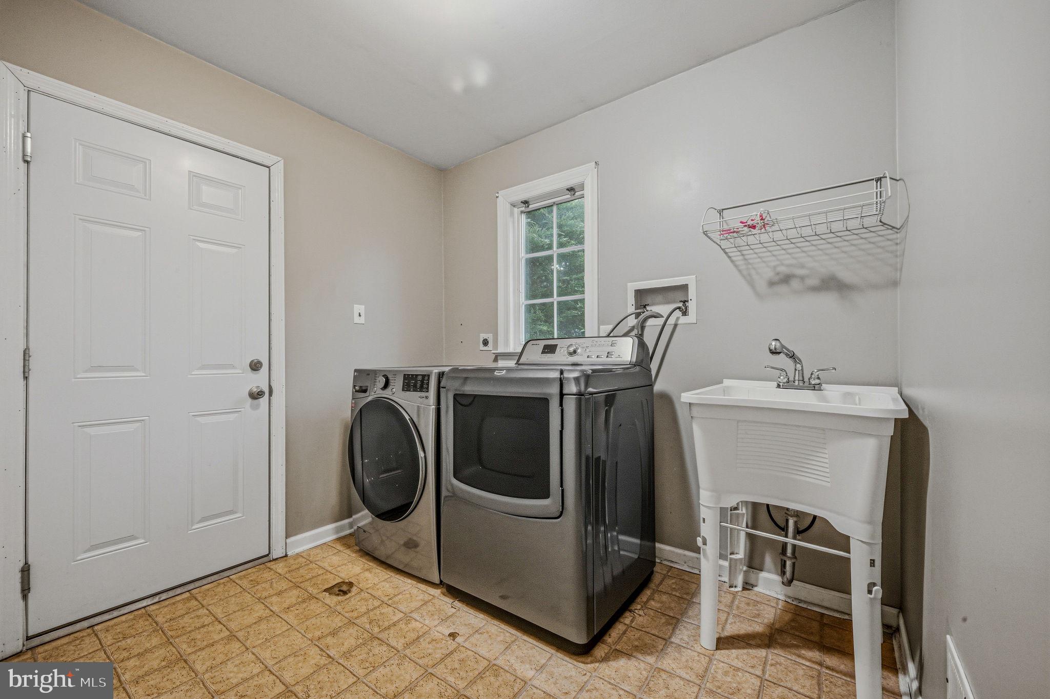 FOX BROOK - Residential