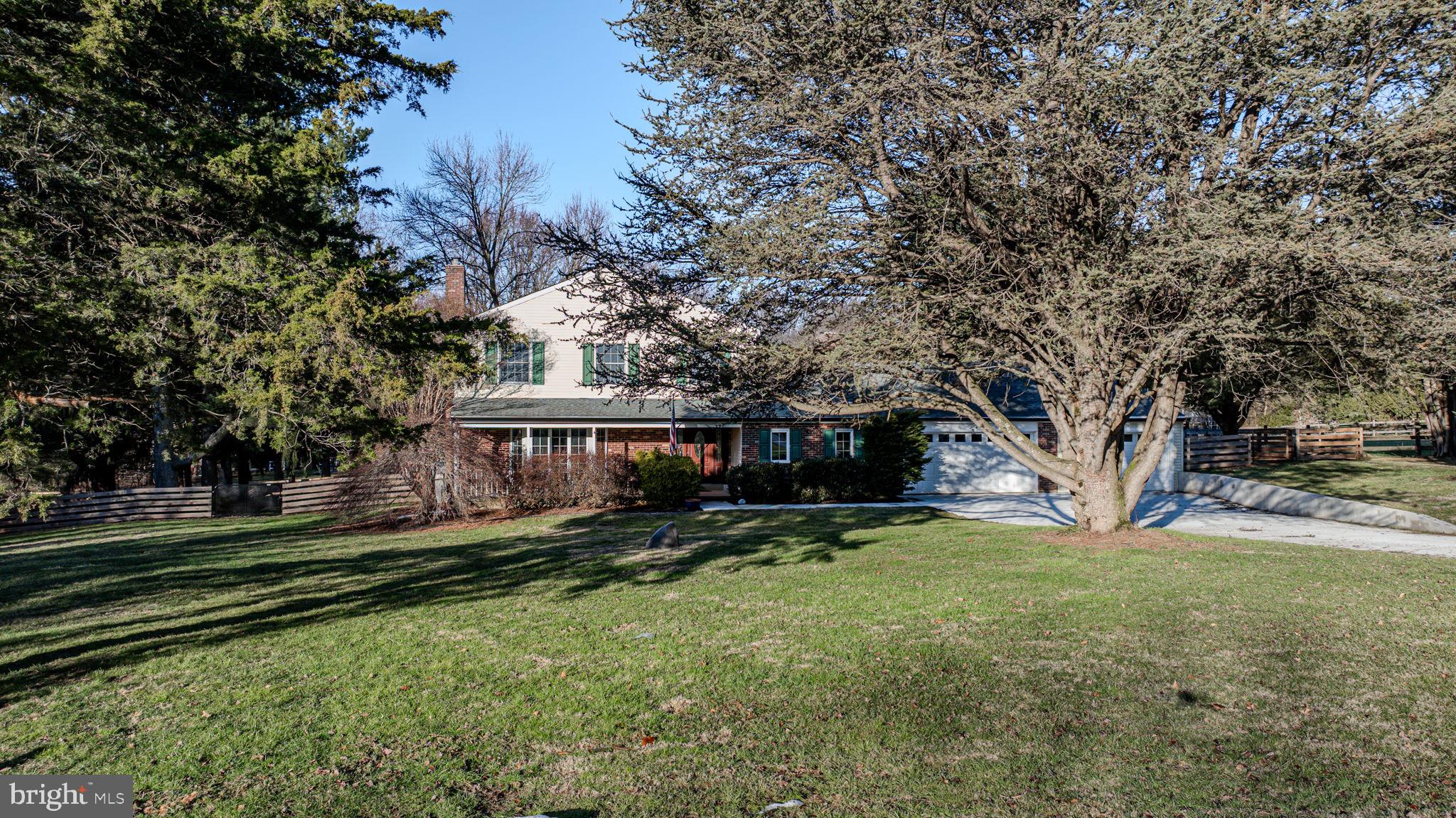 FOX BROOK - Residential