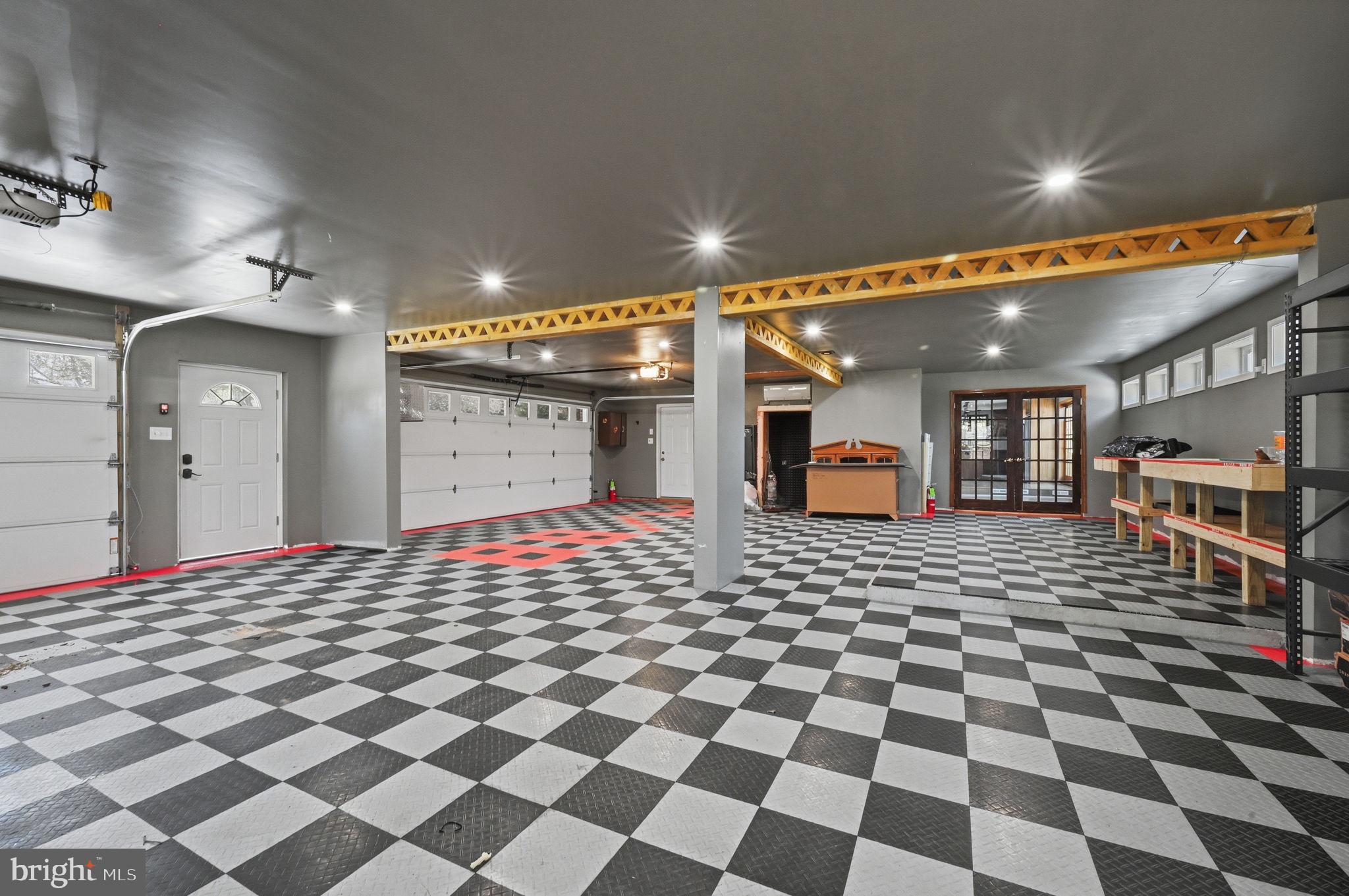 FOX BROOK - Residential