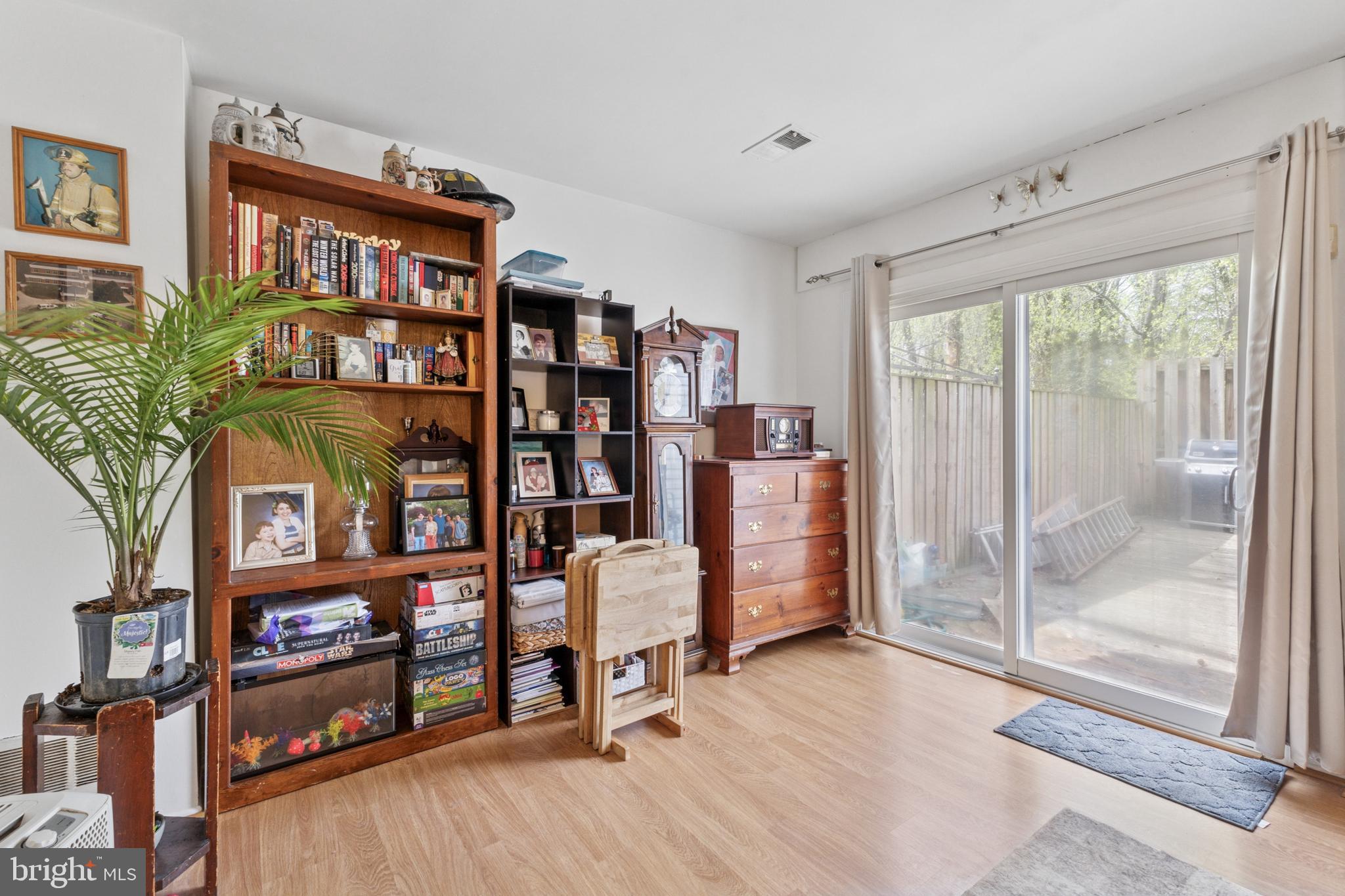 DALE CITY - Residential