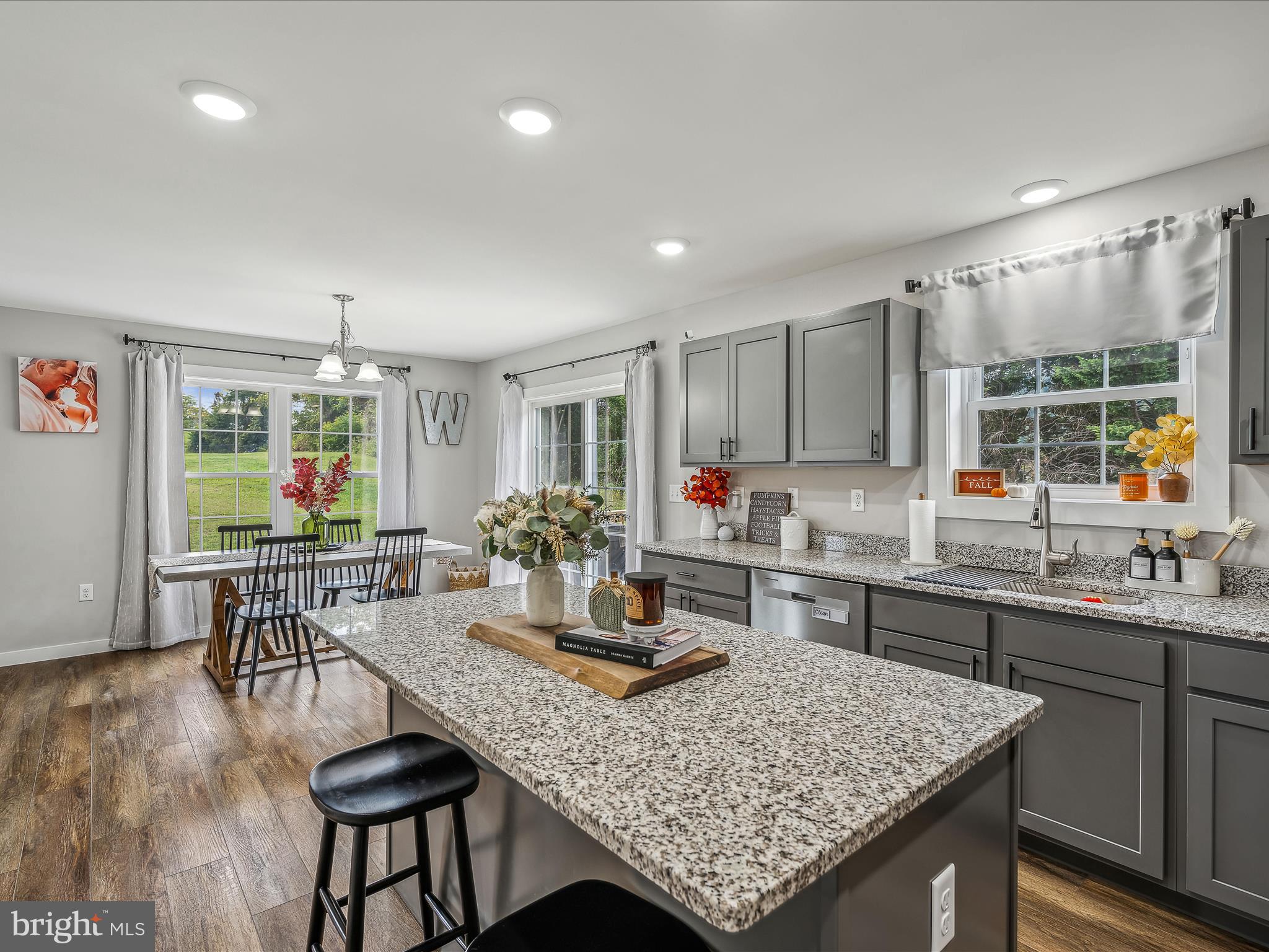 PEBBLE RIDGE - Residential