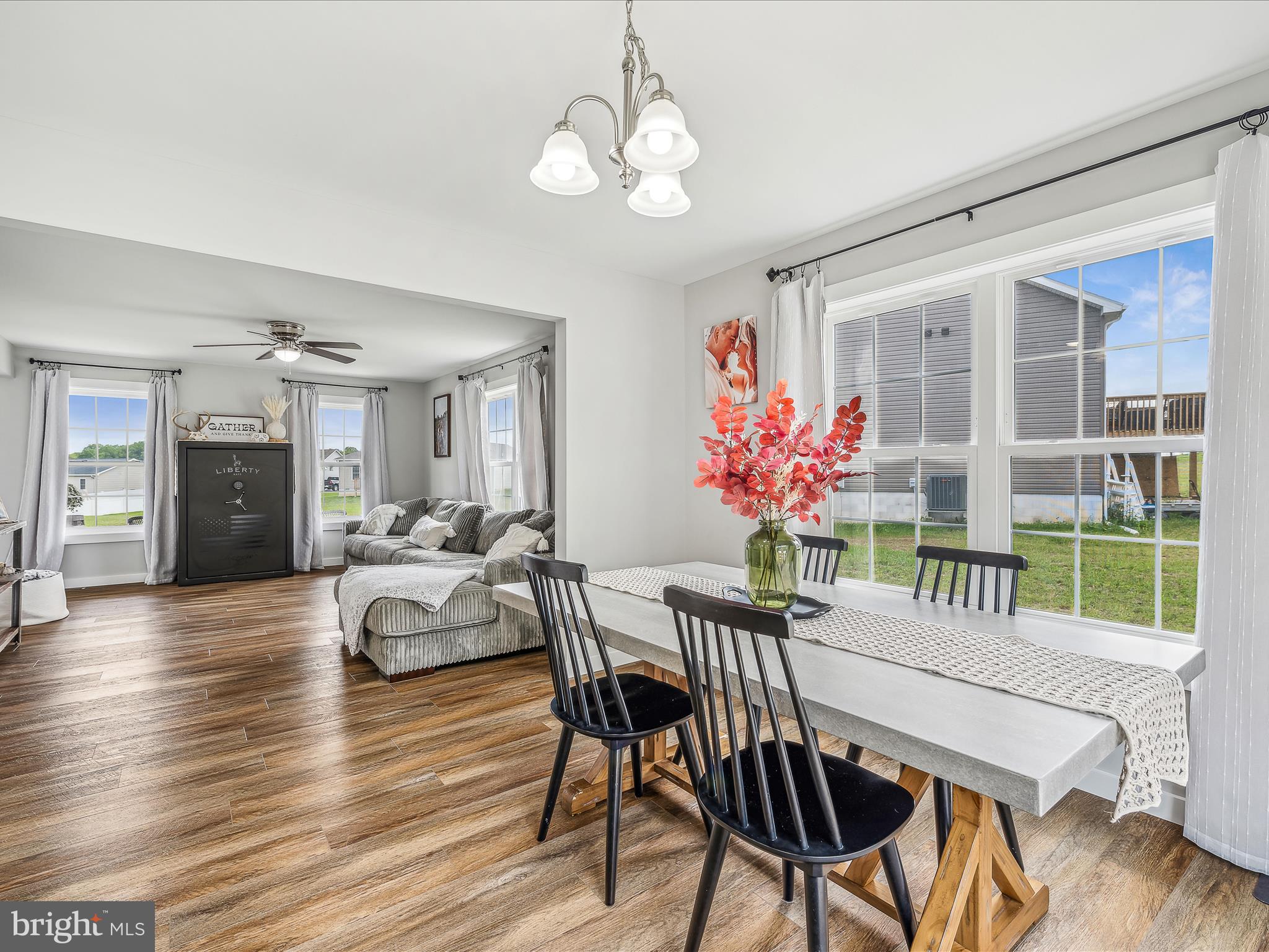 PEBBLE RIDGE - Residential