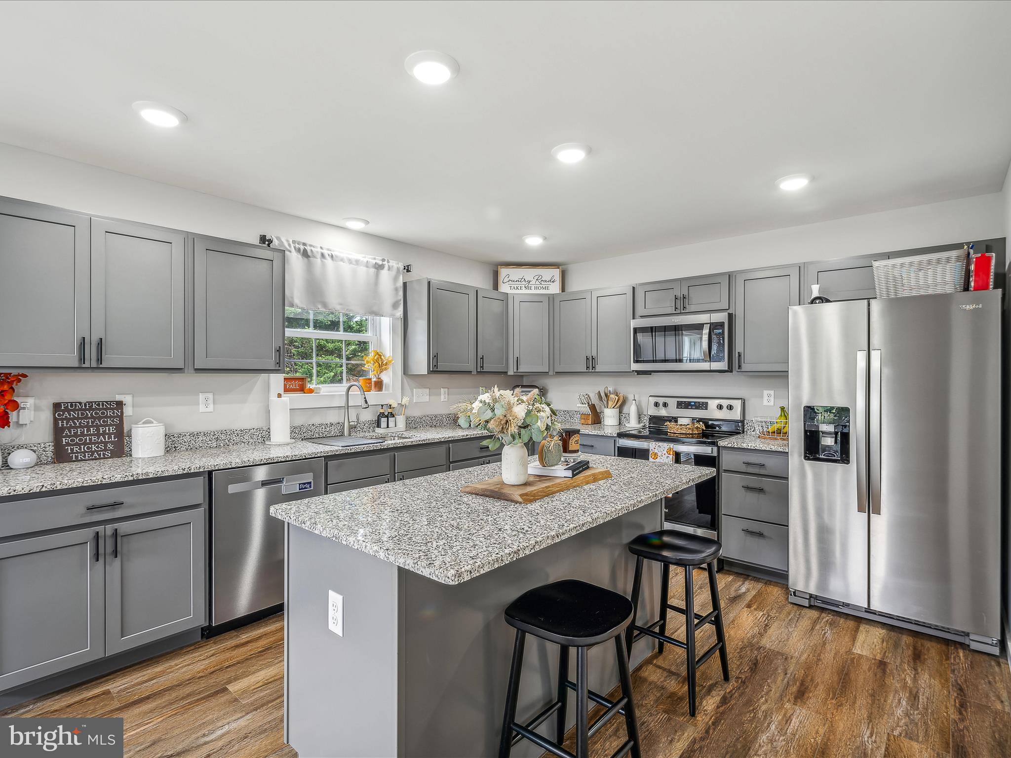 PEBBLE RIDGE - Residential