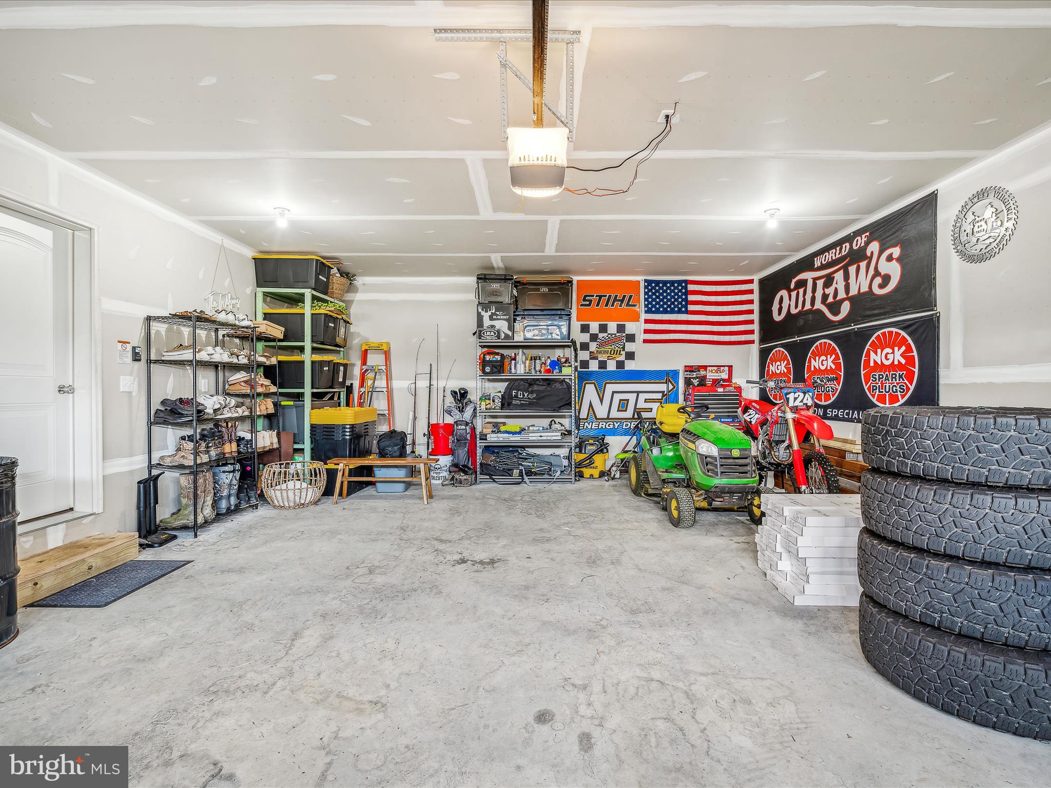 PEBBLE RIDGE - Residential