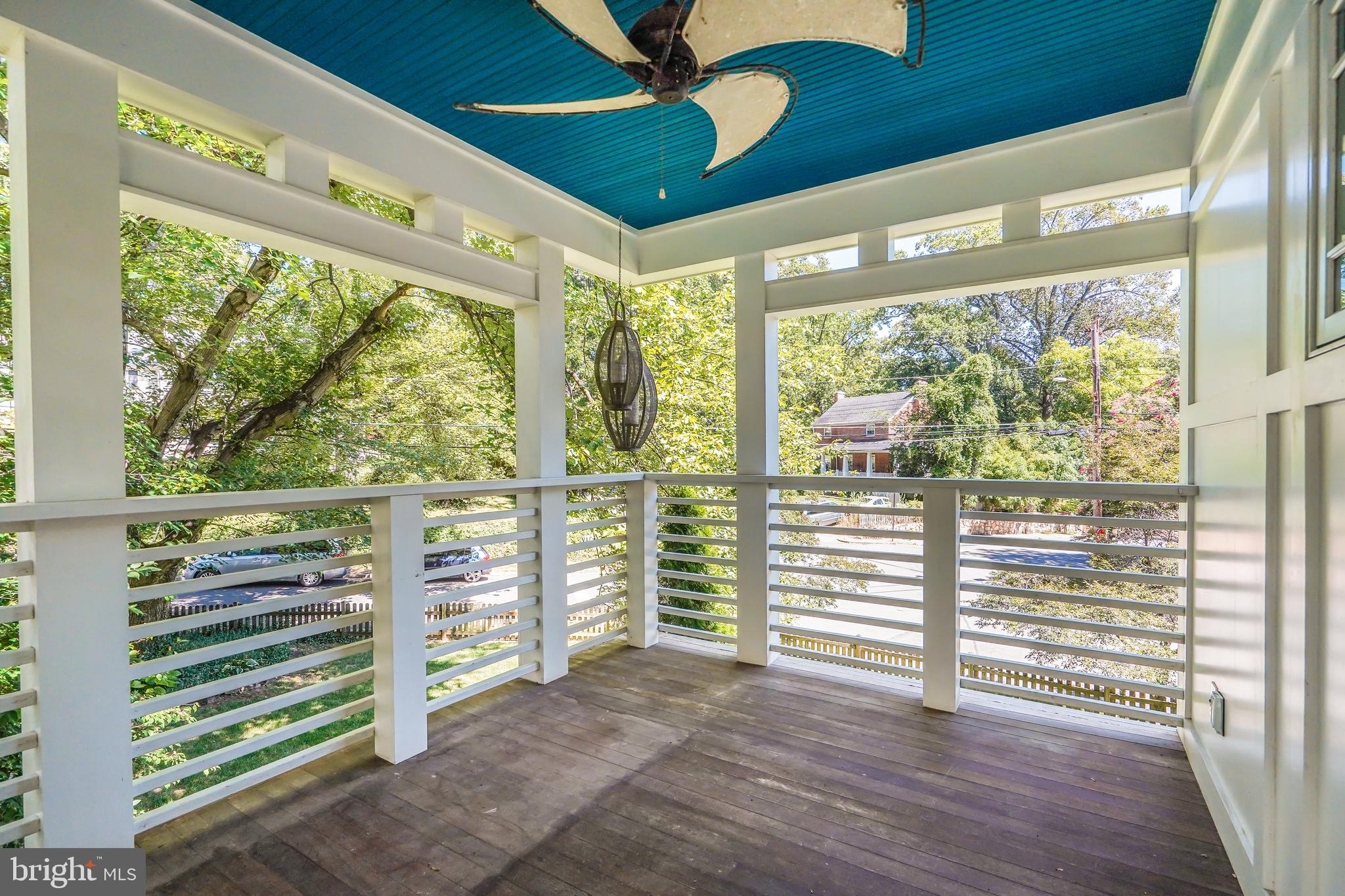 LORCOM GROVE - Residential