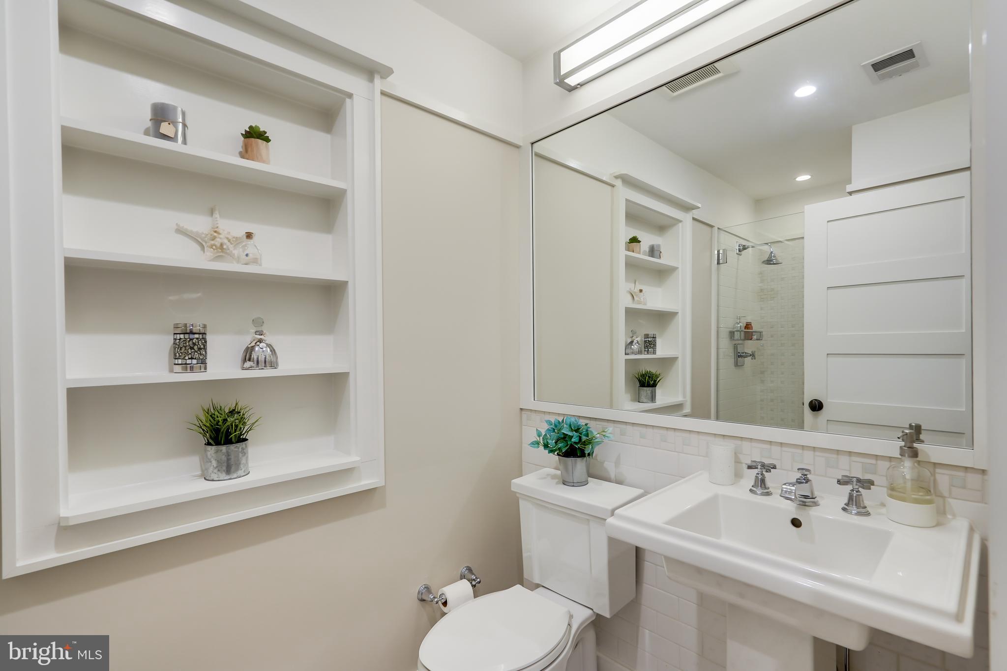 LORCOM GROVE - Residential