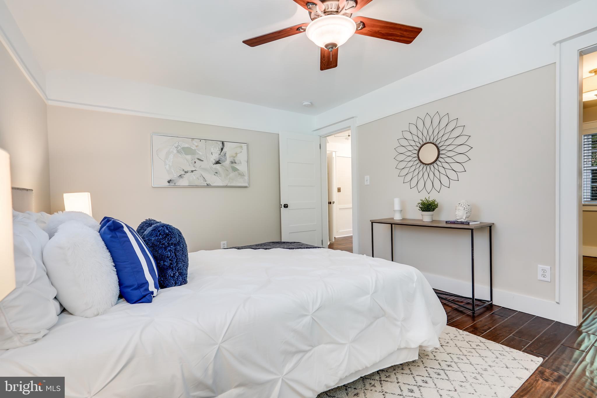 LORCOM GROVE - Residential