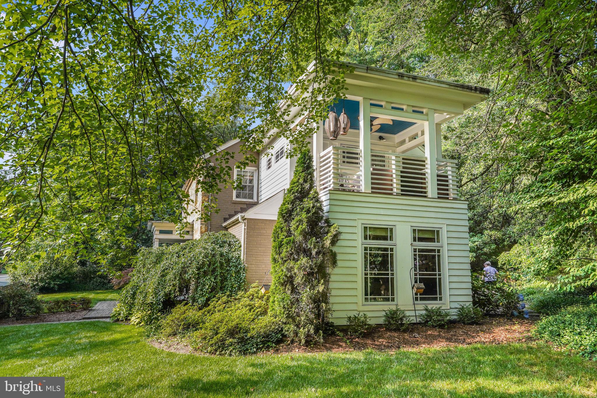 LORCOM GROVE - Residential