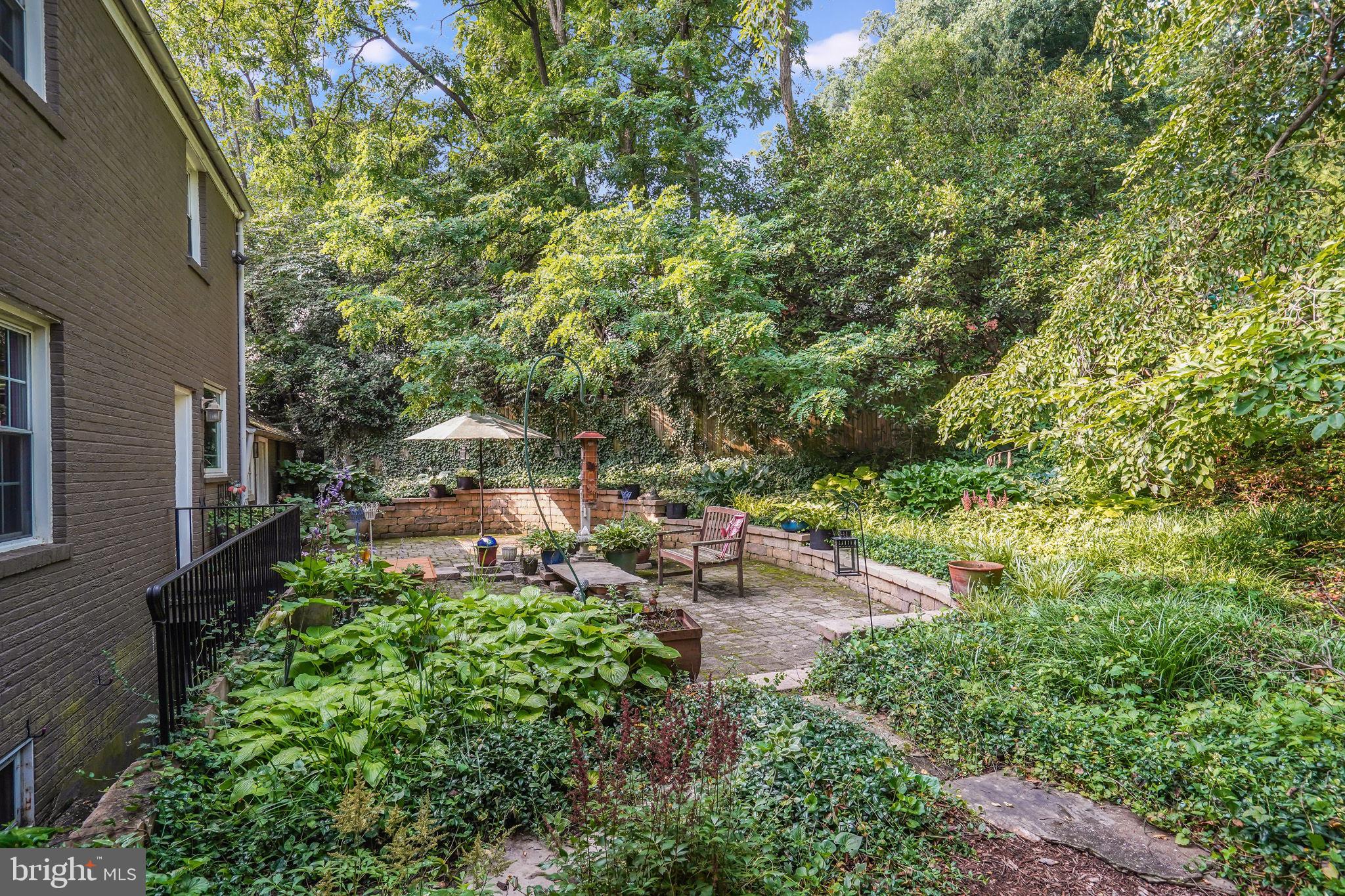 LORCOM GROVE - Residential