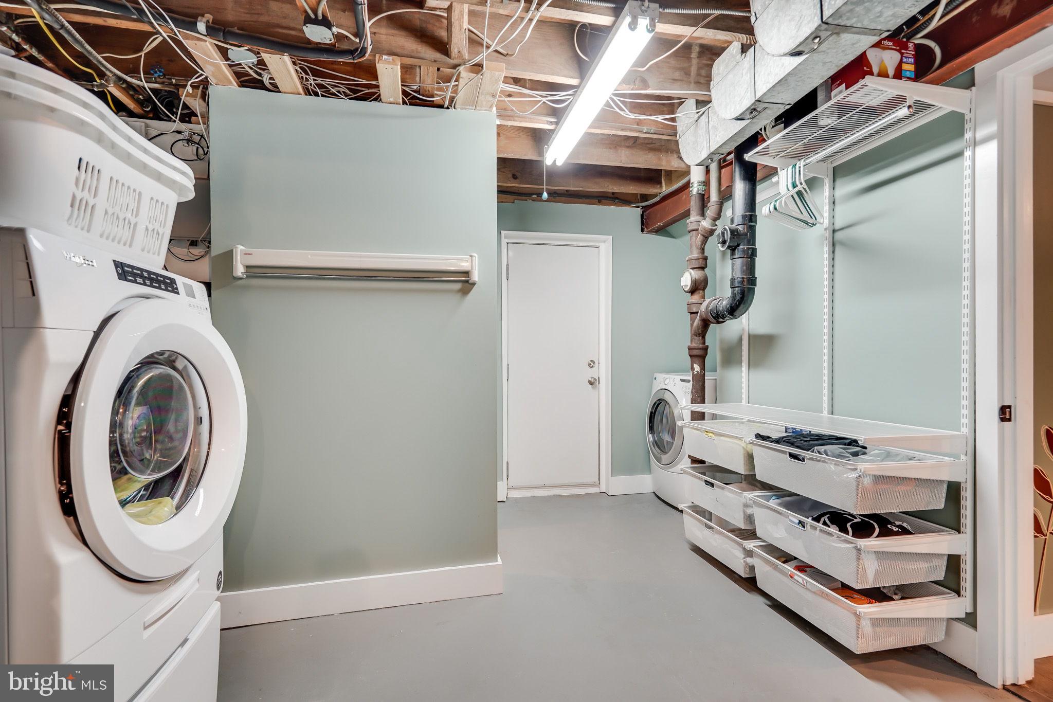 LORCOM GROVE - Residential