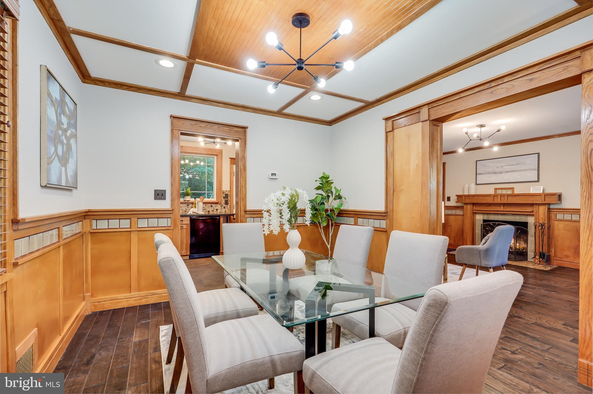 LORCOM GROVE - Residential