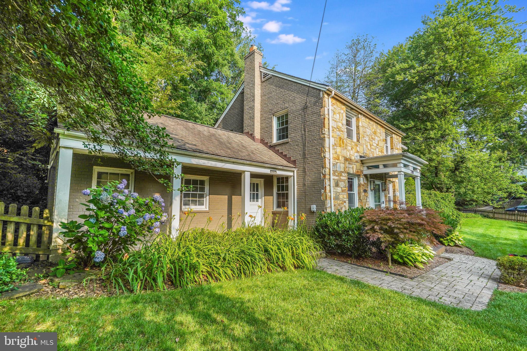 LORCOM GROVE - Residential