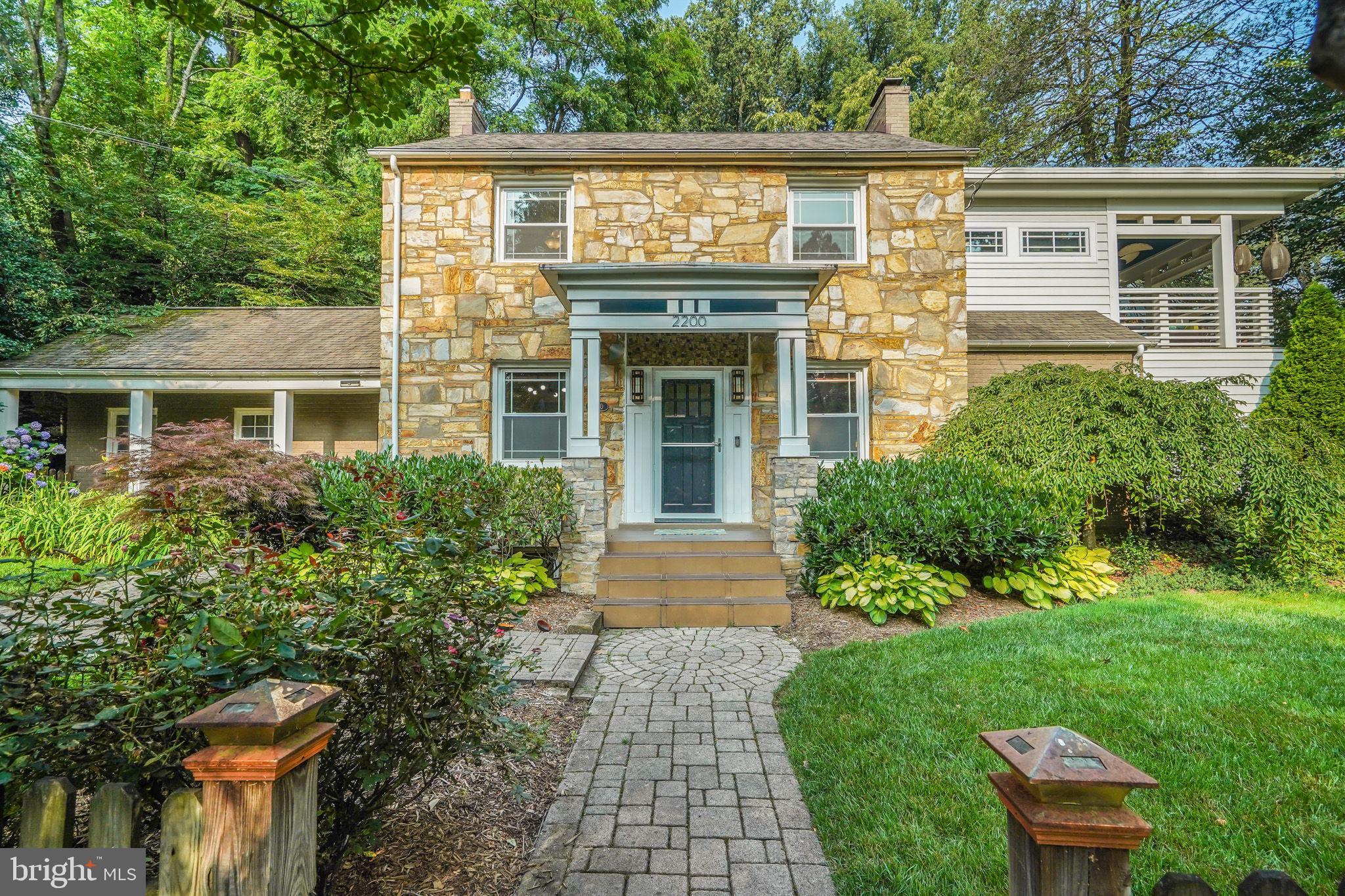 LORCOM GROVE - Residential