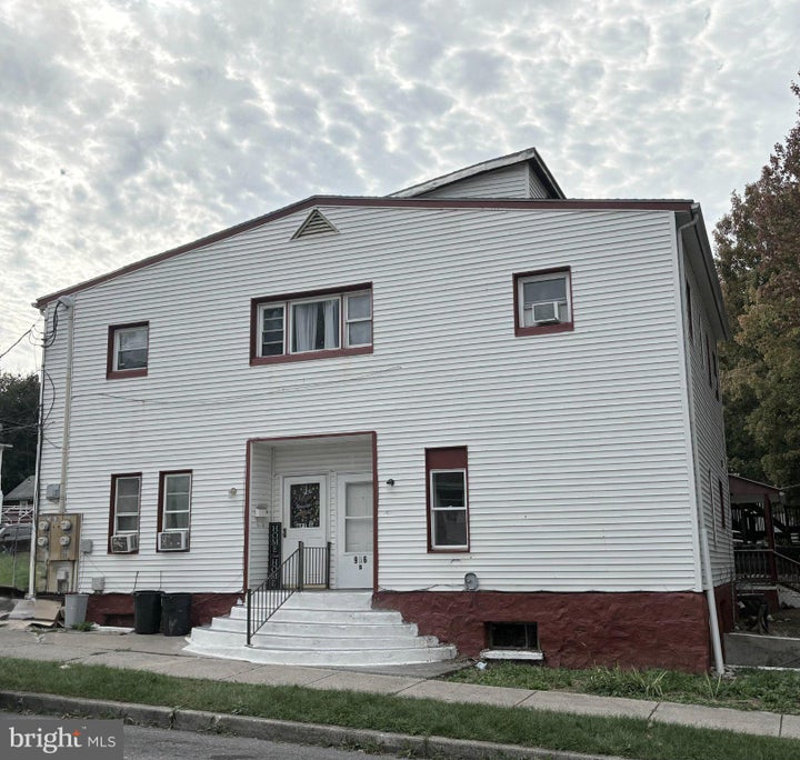 Photo 1 of 12 — 906 ARGUS STREET B, BETHLEHEM, PA 18015