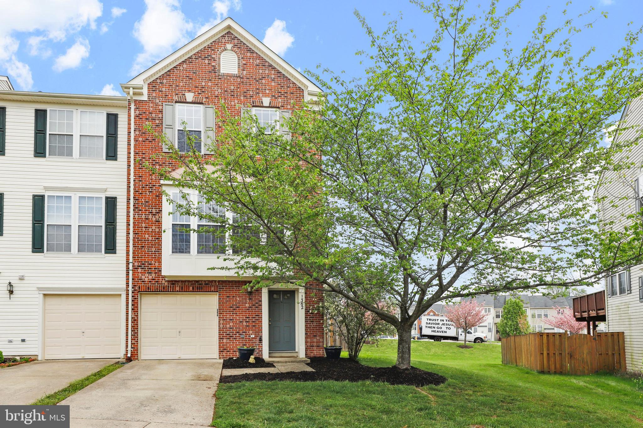 RIVERSIDE STATION - Residential