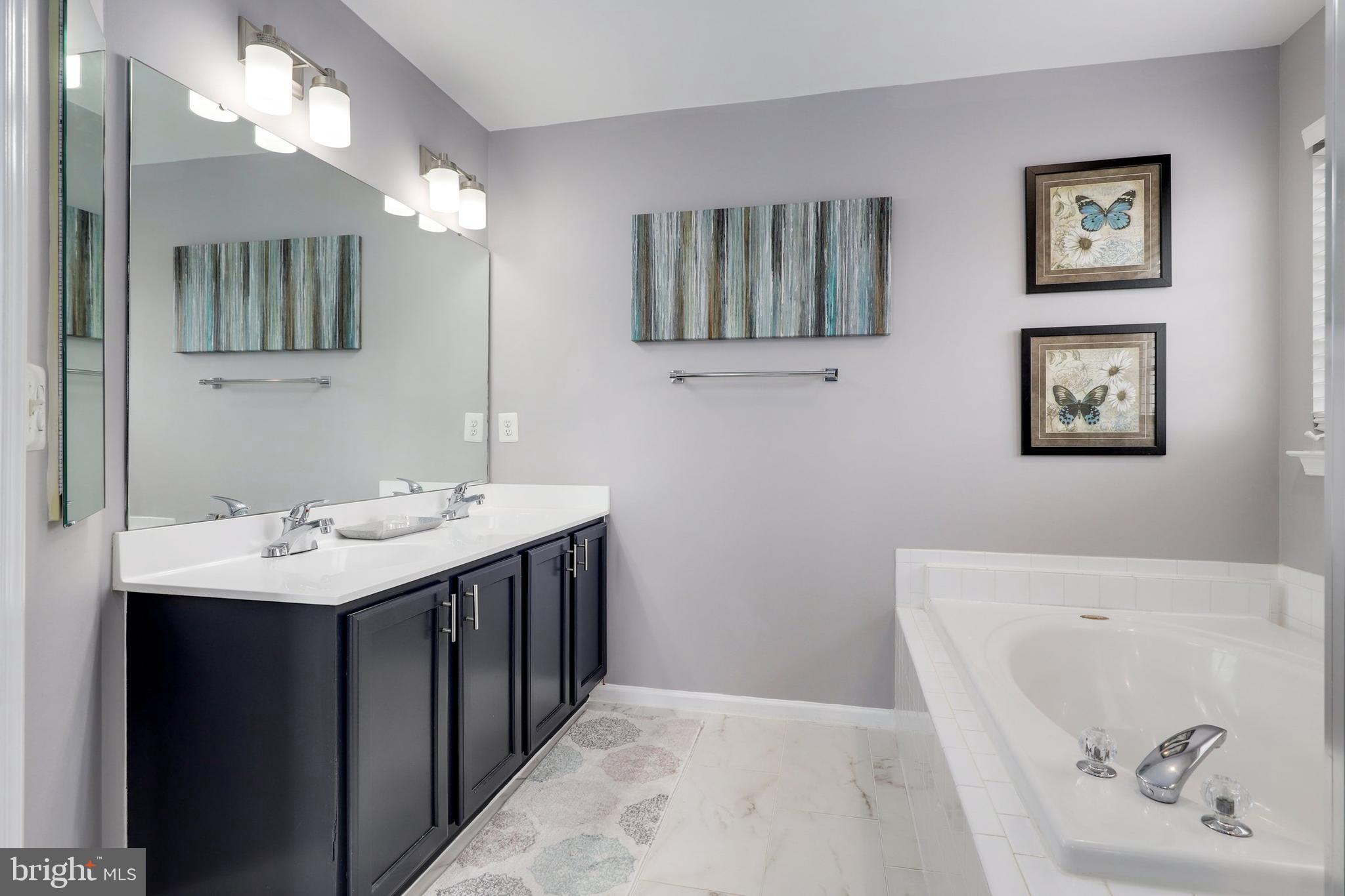 RIVERSIDE STATION - Residential