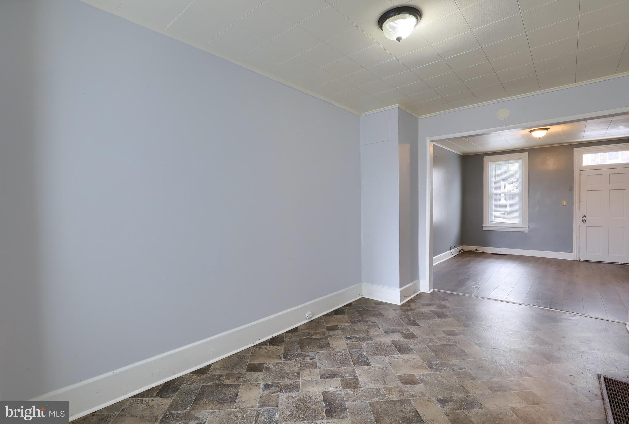 COLUMBIA - Residential