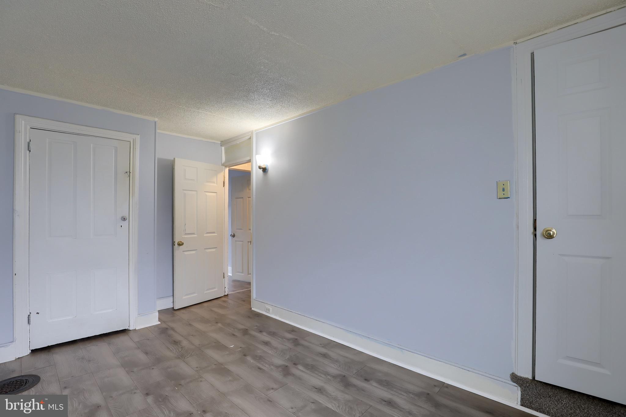 COLUMBIA - Residential