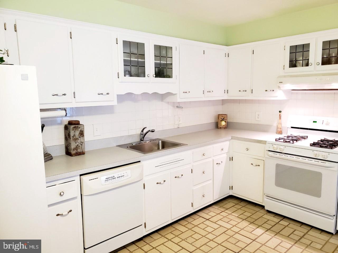 MILL CREEK TOWNE - Residential