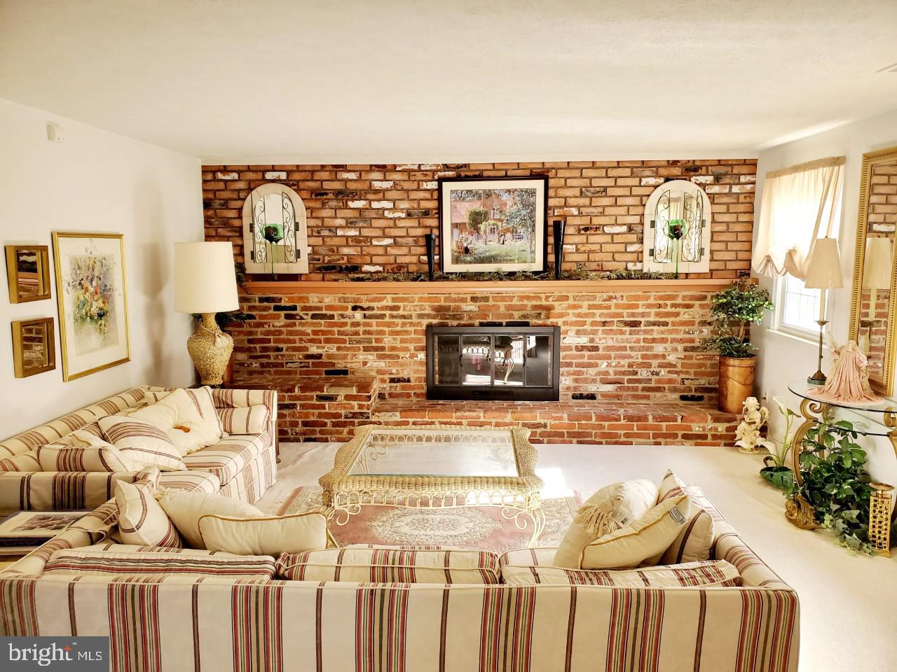 MILL CREEK TOWNE - Residential