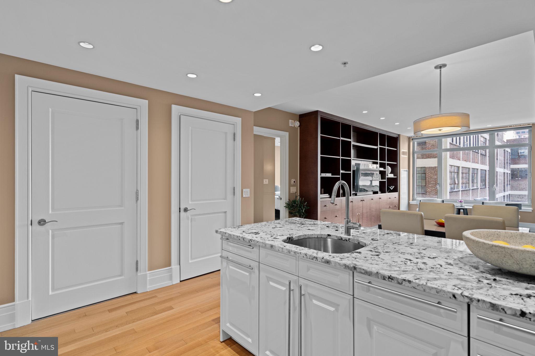 RITTENHOUSE SQUARE - Residential