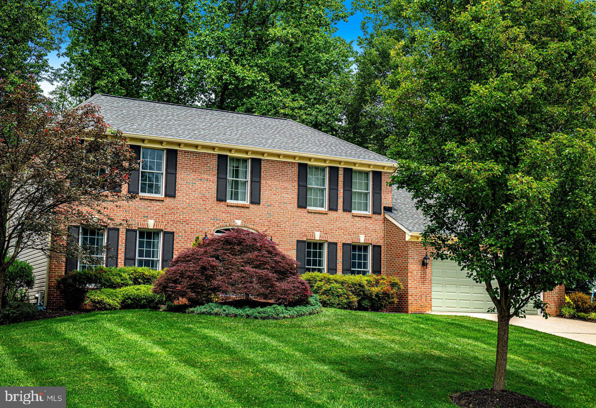 TUDOR MANOR - Residential
