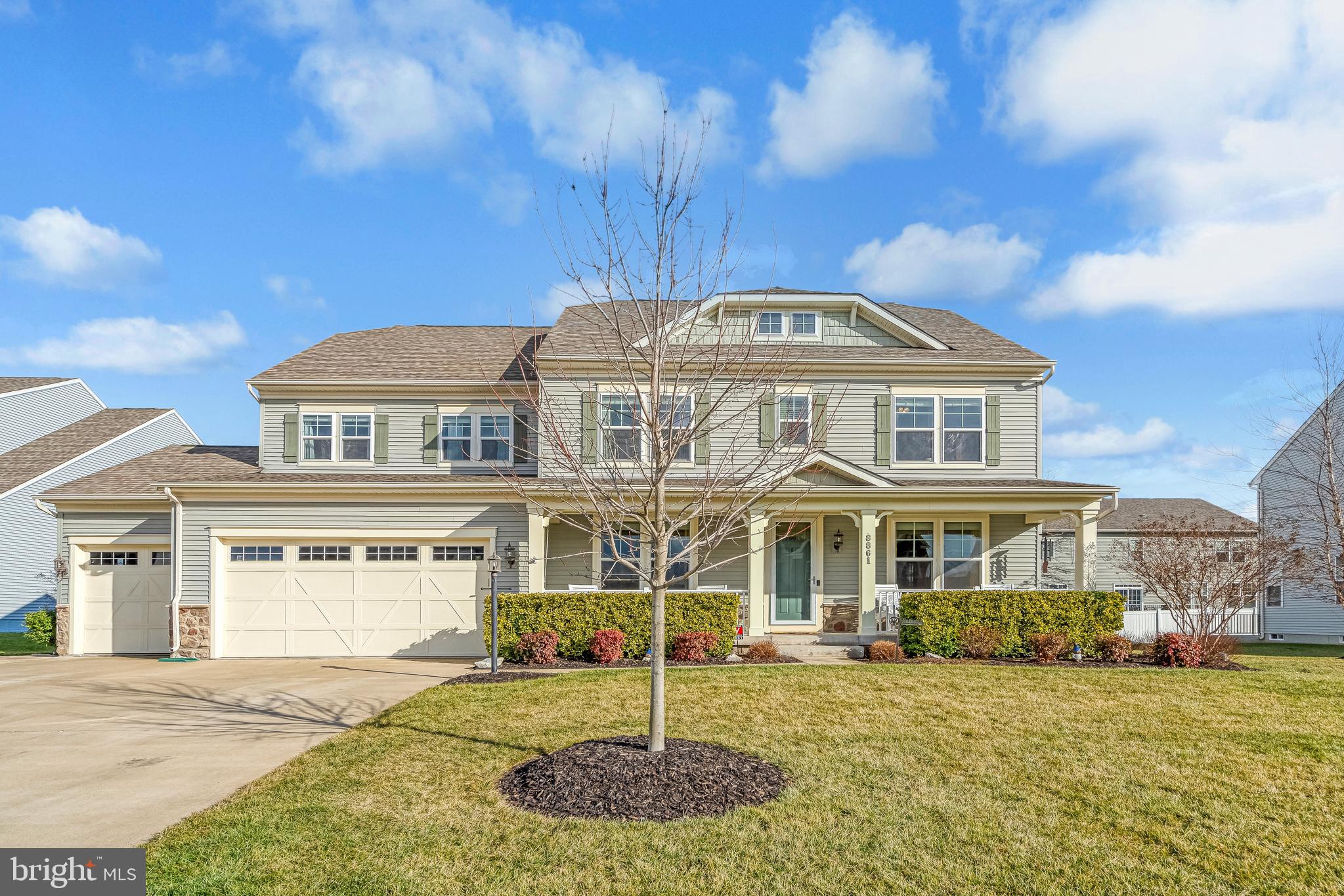 BRADLEY SQUARE - Residential
