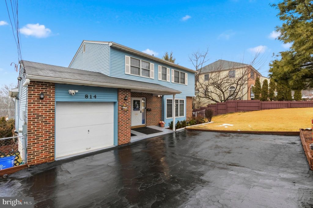 Photo of 814 Caledonia Street, PHILADELPHIA, PA 19128 (MLS # PAPH2591204)