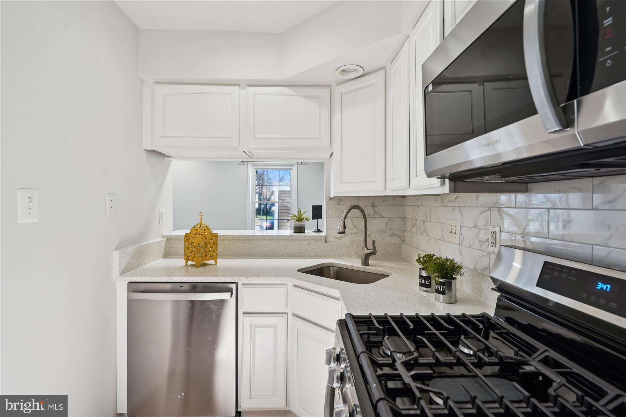 NEWGATE - Residential Lease