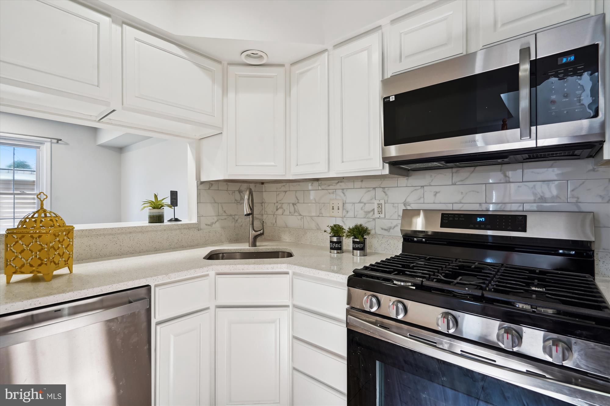 NEWGATE - Residential Lease