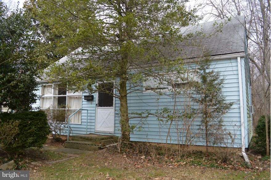 PLEASE VIEW DOCUMENTS SECTION FOR EXTRA INFO. BOTH TAX RECORDS INCLUDED THERE. Home sold "AS IS", 2 lots sold together mean great privacy. A full acre in Falls Church! Must send written offers with EMD. Conventional/ cash only or FULL 203K FHA. Great location! Square footage approximate but there is an upstairs w/half bath and bedroom.