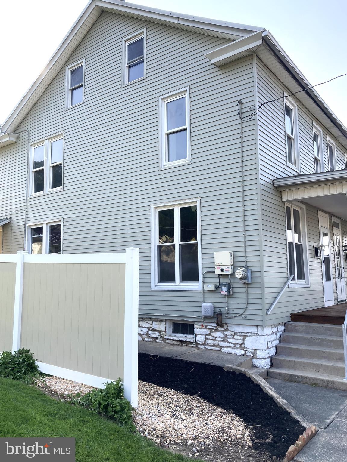 215 N 5TH STREET
